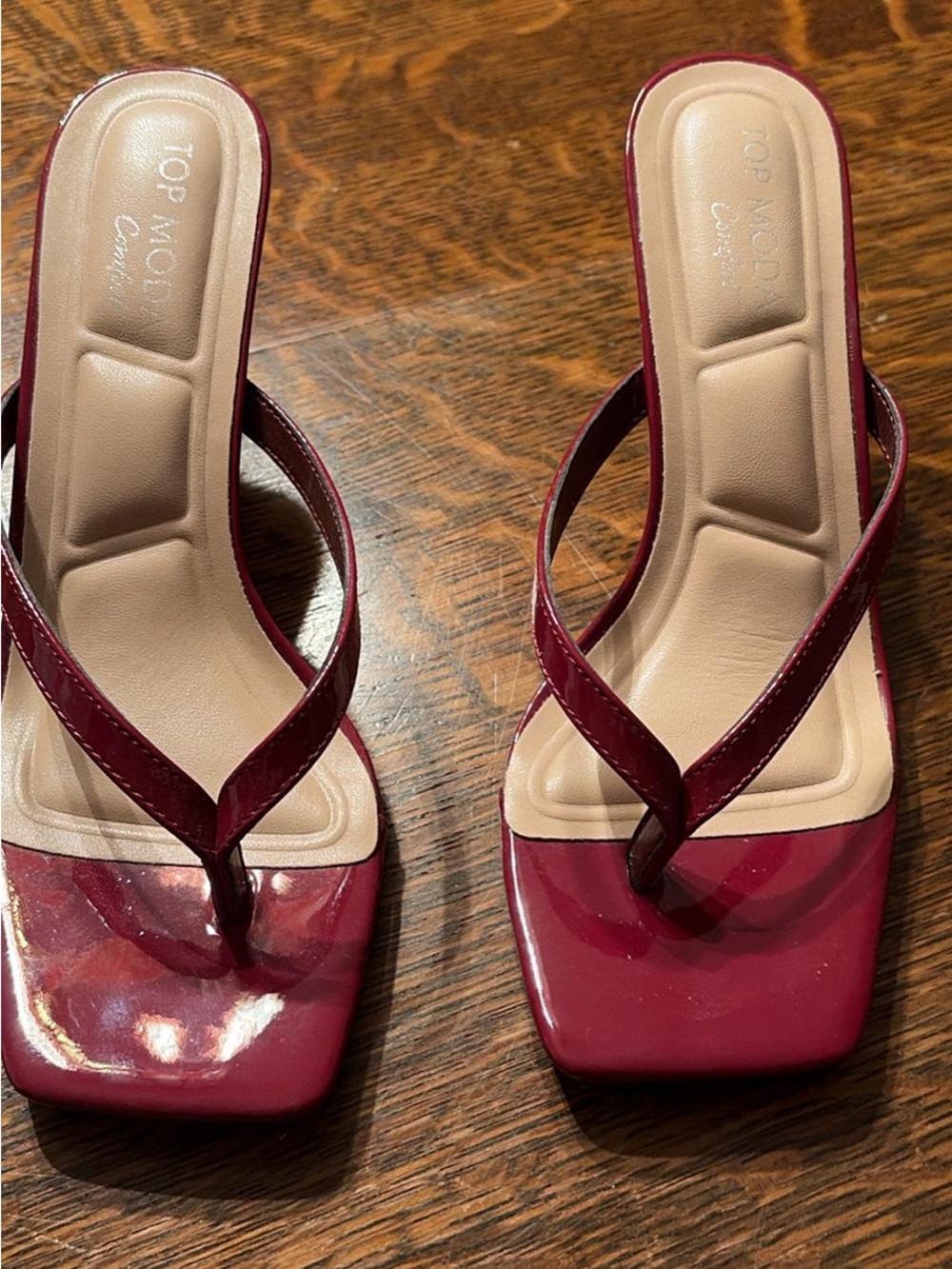 TOP Moda Burgundy Patent Square-Toe Thong Heels